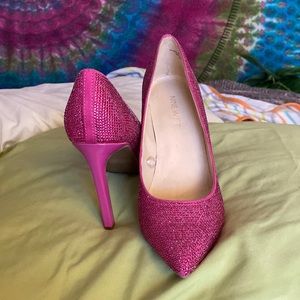 Nine West fushia sparkly pumps